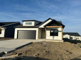 5033 Easton Dr, Oregon, OH 43616