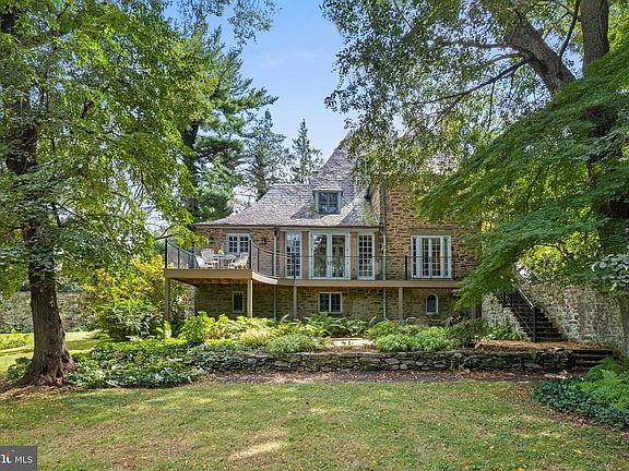5th image of 419 Gate Ln