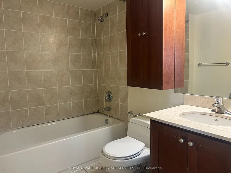 60 Saint Clair Ave W #804 — Photo 8