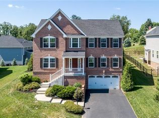 2045 Millennium Ct, Bethel Park, PA 15102