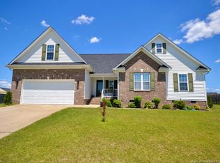 143 Gatsby Dr, Raeford, NC 28376
