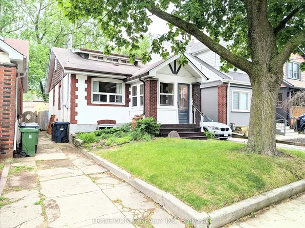 7 Costain Ave, Toronto, ON M4E 2G7