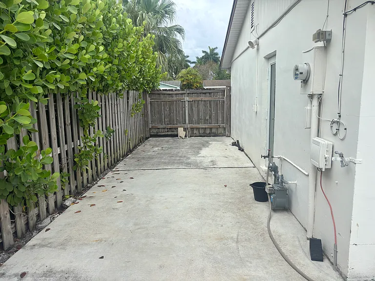 12500 SW 104th Ter — Photo 11