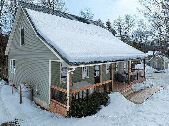 2nd image of 136 Old Hungerford Rd