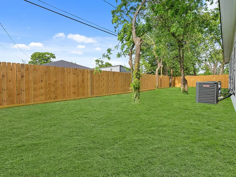 5941 Southlea St — Photo 22