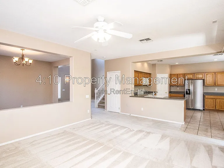 951 E Bellerive Pl — Photo 8