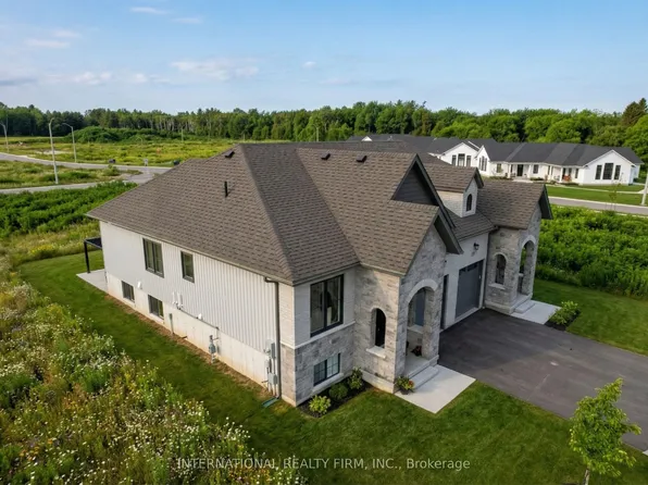 80 Cedar Ln, Prince Edward County, ON K0K 2T0