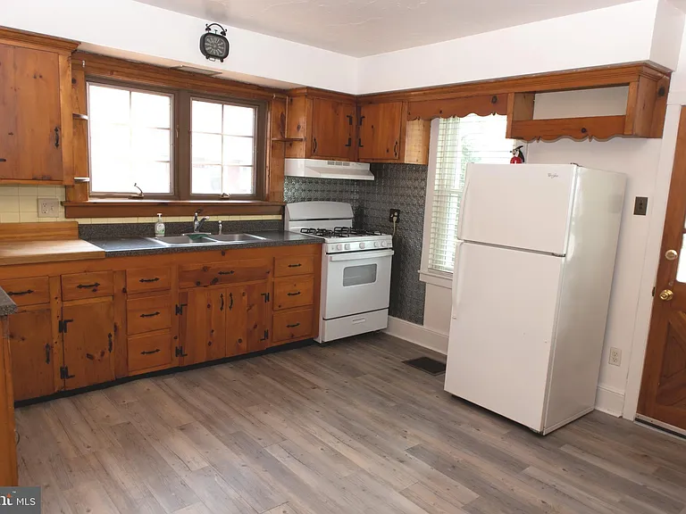 1489 S Old Bethlehem Pike — Photo 6