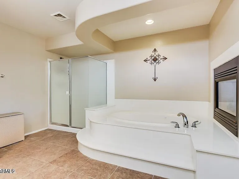 1705 E Coconino Dr — Photo 30