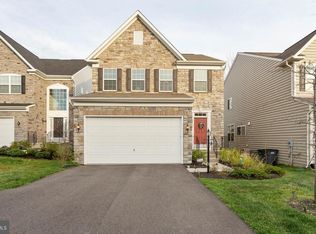 3545 Eagle Ridge Dr, Woodbridge, VA 22191