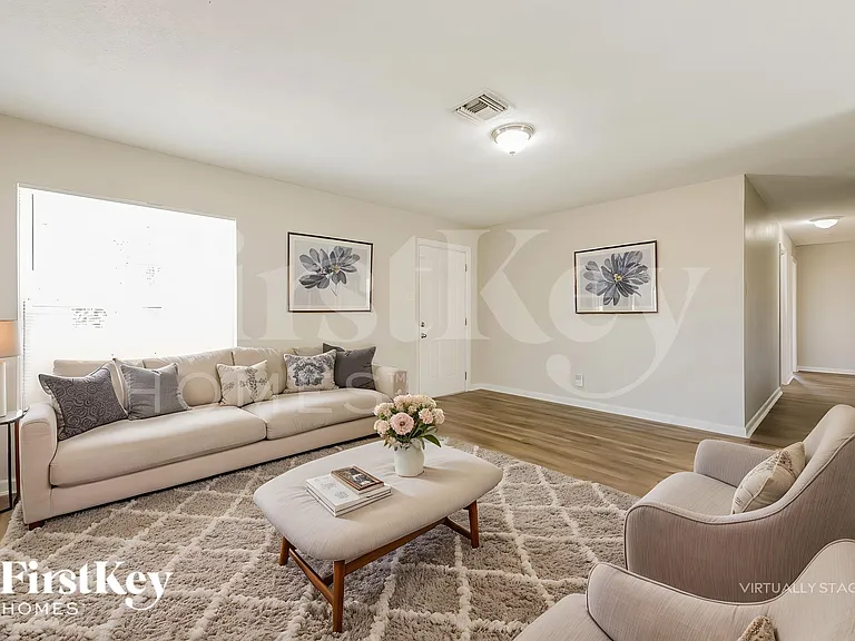 110 Dartmouth Dr NW — Photo 4