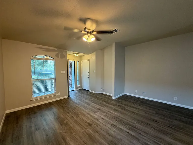 2405 N Ranch Estates Blvd — Photo 6