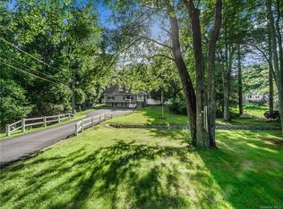 2811 Hemlock St, Yorktown Heights, NY 10598