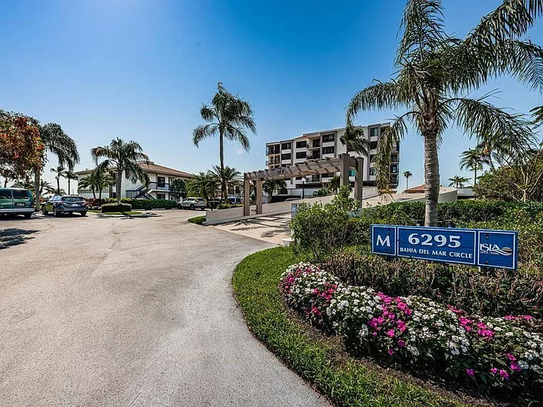 6295 Bahia Del Mar Cir #505 — Photo 2