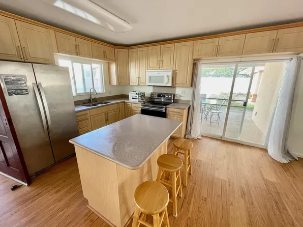 3430 Hardesty St #1B, Honolulu, HI 96816