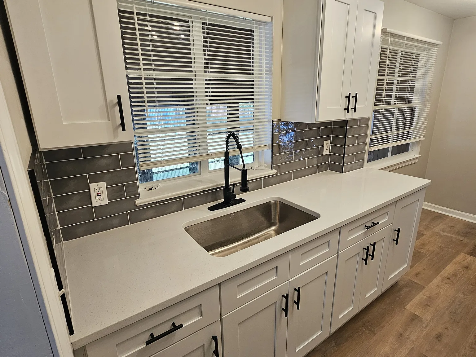 3 bed, 1050 sqft, $1,650 — Photo 2