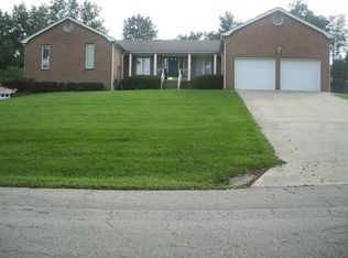 13 Cardinal Ln, Winchester, KY 40391