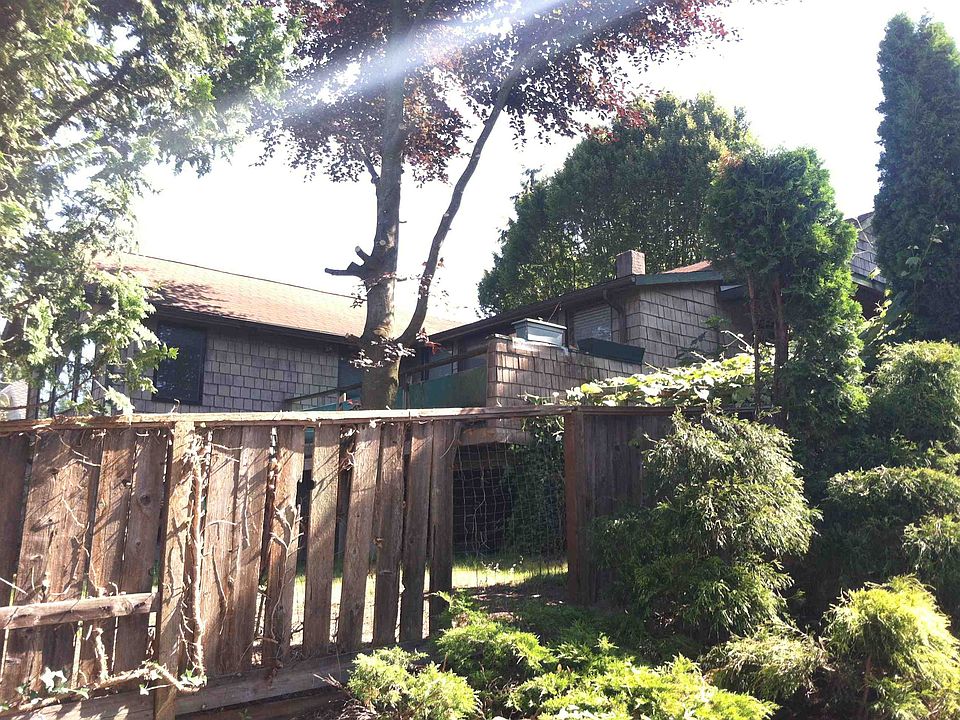 2nd image of 306 NE 89th St