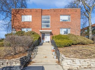 148 Ann St APT 11, Clarendon Hills, IL 60514