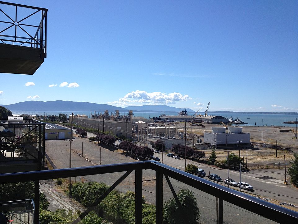 Views of Bay, Islands & City