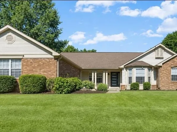 4313 Woodfield Pl, Belleville, IL 62226