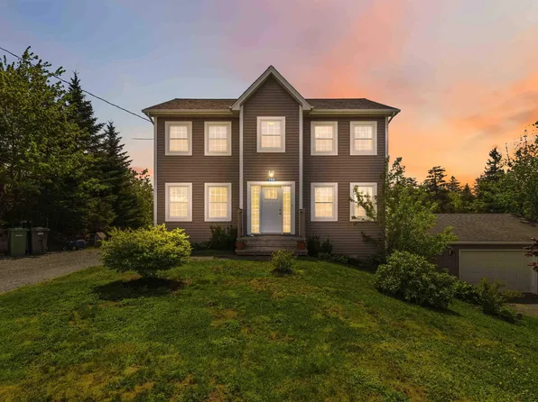 159 Summit Cres, Halifax, NS B3Z 1P9