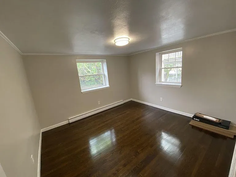 520 Talbot Ave #8 — Photo 7