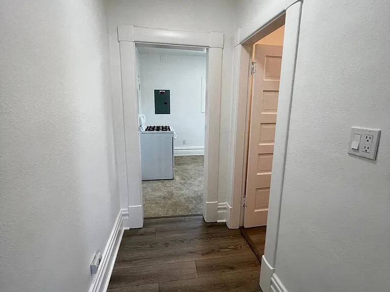 929 SE Court Pl — Photo 13