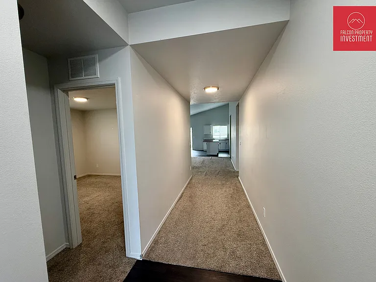 3107 N Moonshadow Ave — Photo 4