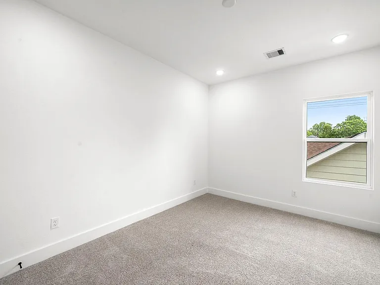 5516 Hardy St — Photo 25
