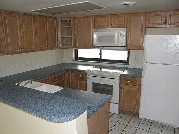 4th image of 408 Padre Blvd #9146