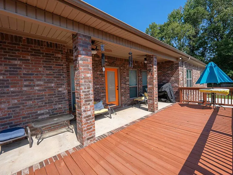 9309 E Woodruff Ave — Photo 14