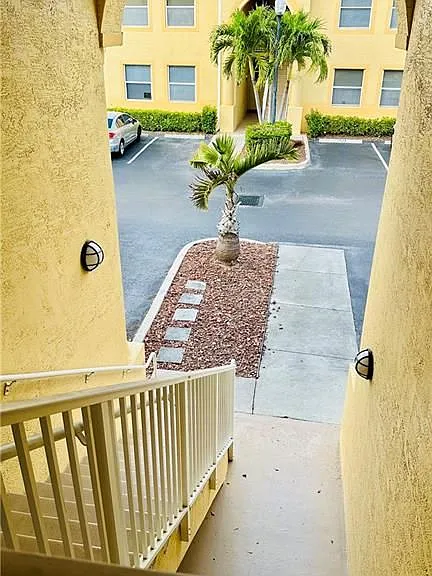 4299 Bellasol Cir #2621 — Photo 2