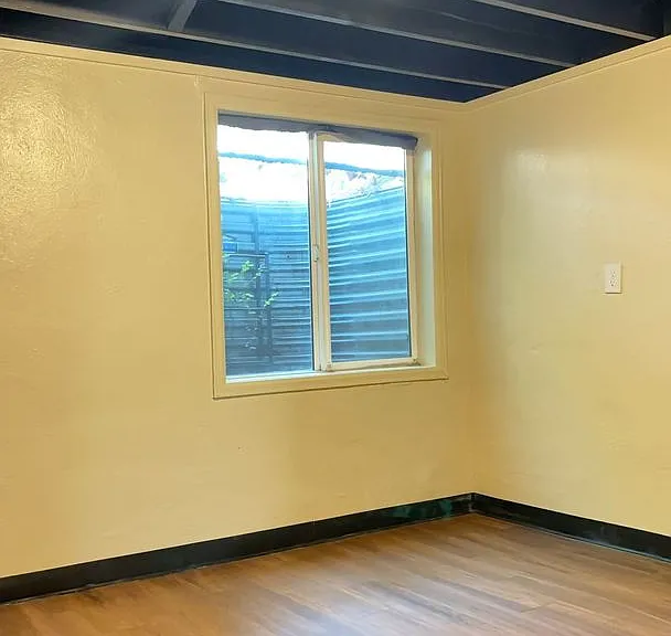 Walk to Clear Creek & School of Mines 2BR Garden Level with Utilities Included! — Photo 5