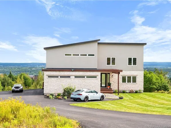 240 Timberline Rd, Moncton, NB E1G 3G8