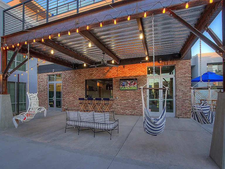 District Lofts — Photo 13