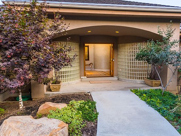 Curved glass block entry