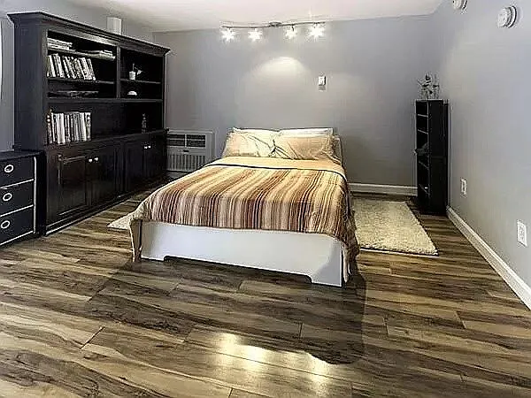 1025 Hancock St #1H — Photo 12