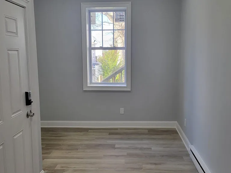 31 Mendon St — Photo 7