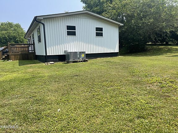 4th image of 345 Community Dr