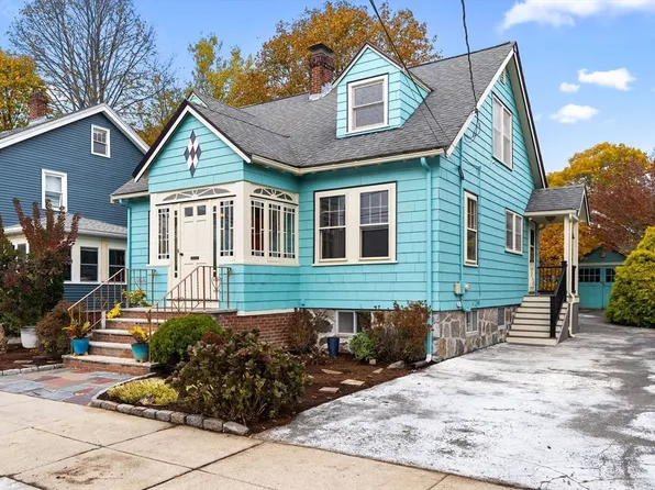 105 Chesbrough Rd, West Roxbury, MA 02132