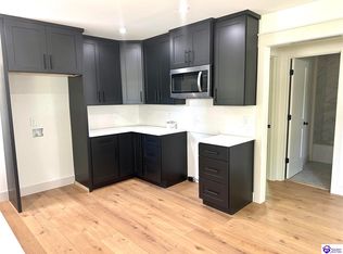 302 E Locust St, Greensburg, KY 42743