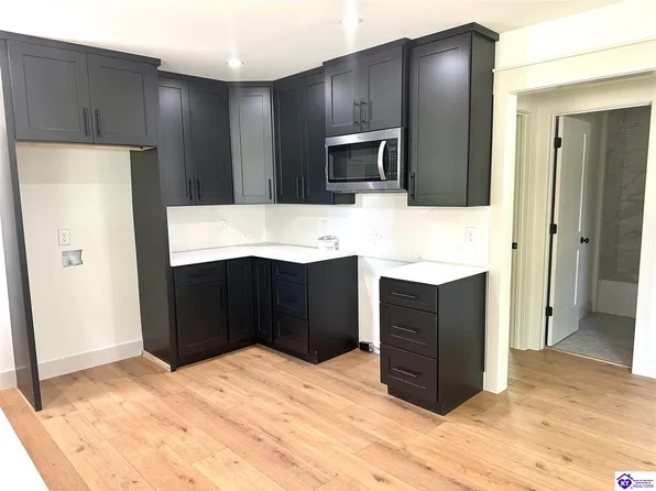 302 E Locust St, Greensburg, KY 42743