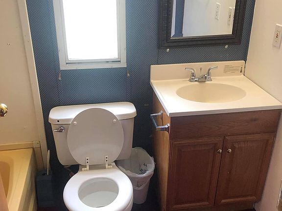 5th image of 4065 Richard Ln