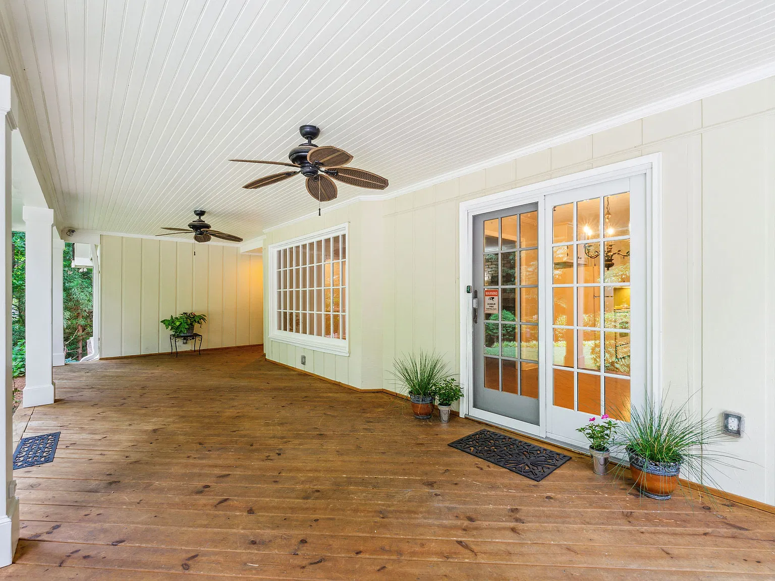 2 bed, 1.5 bath, 2000 sqft, $2,700 — Photo 3