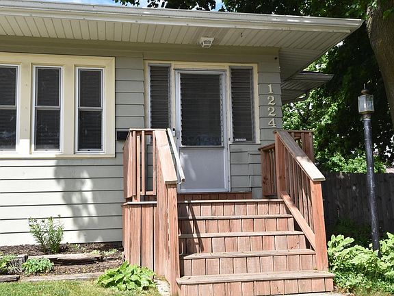 2nd image of 1224 West Lawn AVENUE