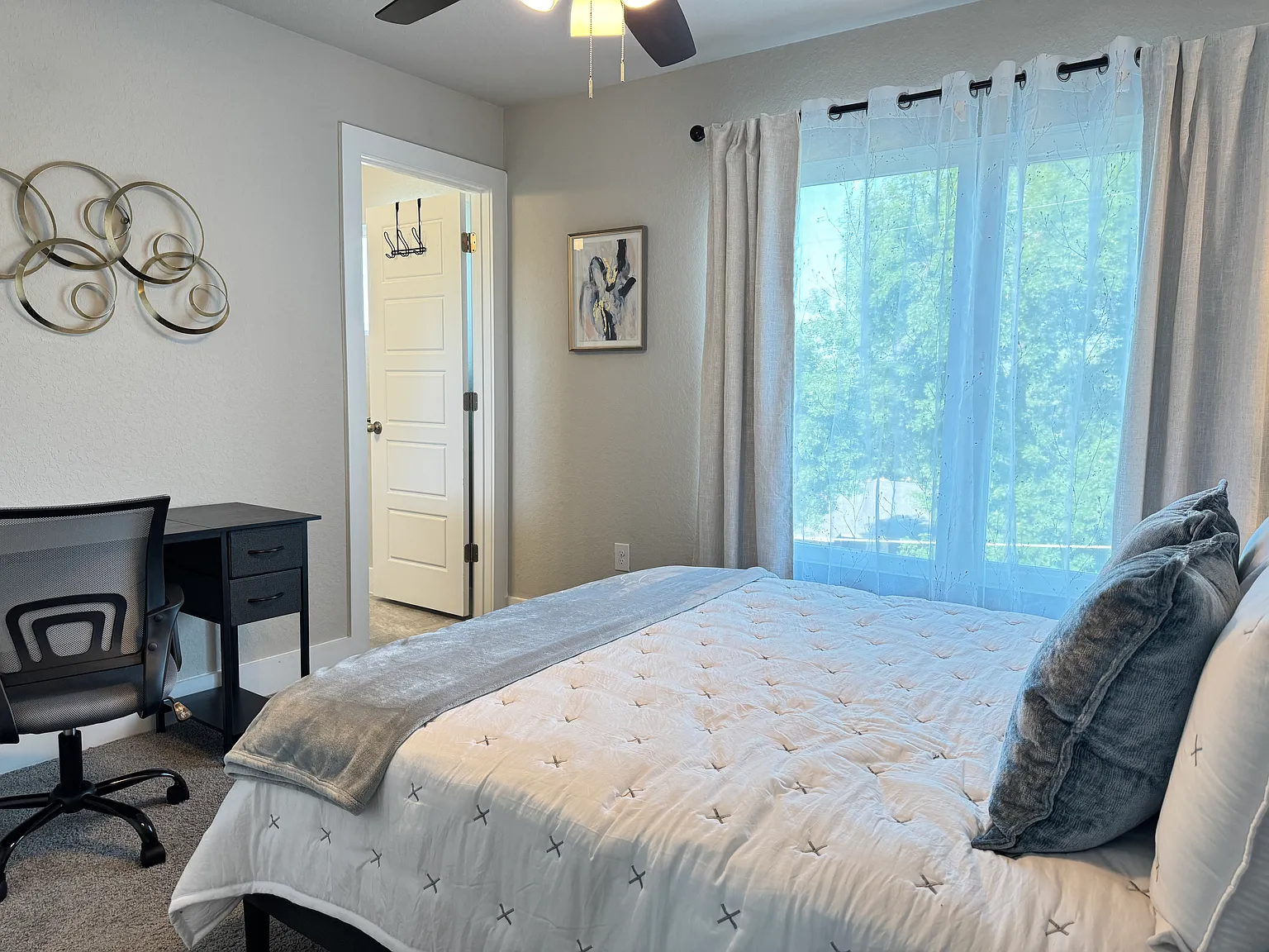 3 bed, 3.5 bath, 1850 sqft, $875 — Photo 4