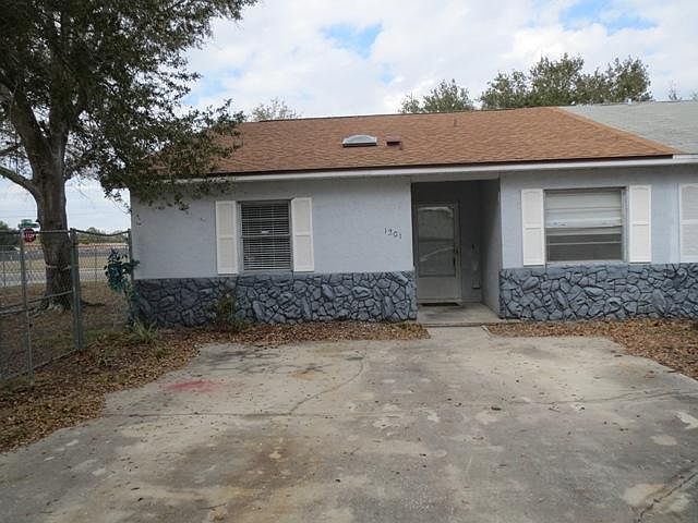 1st image of 1201 Hendren Dr