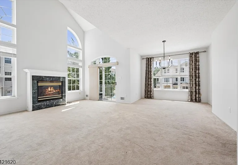82 Hancock Dr — Photo 9