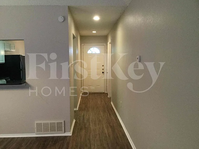 6314 Settlement Dr — Photo 2